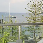 Bristol Sea View 2*