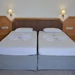 布里斯托海景公寓式酒店