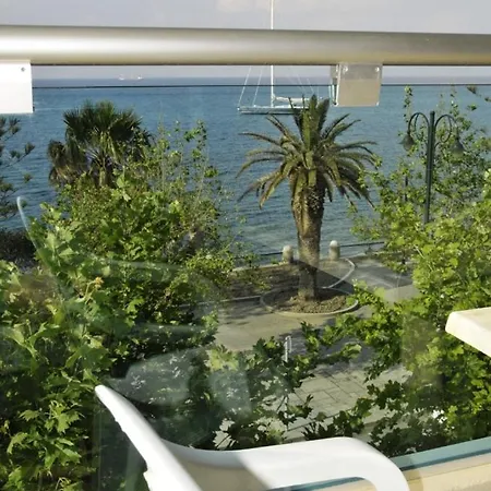 Bristol Sea View Aparthotel 2*