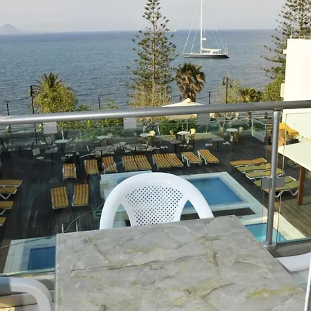 Bristol Sea View Aparthotel