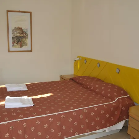 Aparthotel Bristol Sea View 2*