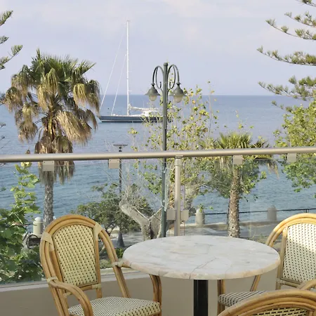 Apartahotel Bristol Sea View 2*