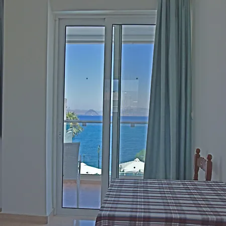 Bristol Sea View מלון דירות