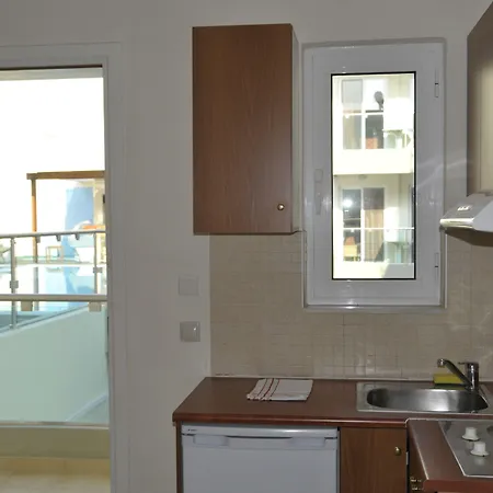 Apartahotel Bristol Sea View 2*