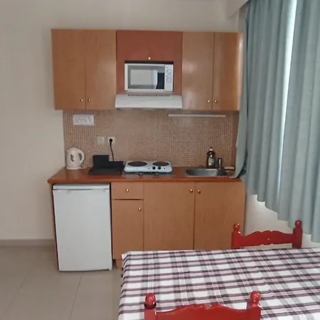 Bristol Sea View מלון דירות