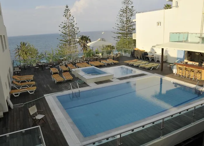 Bristol Sea View Ξενοδοχείο με διαμερίσματα 2*