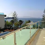 Bristol Sea View Aparthotel