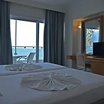Bristol Sea View アパートホテル 2*