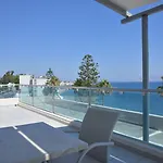 Bristol Sea View アパートホテル