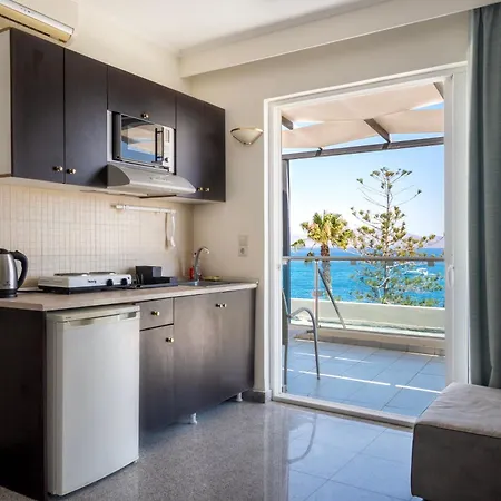 מלון דירות Bristol Sea View העיירה קוס