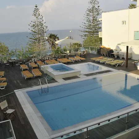 Bristol Sea View Aparthotel 2*