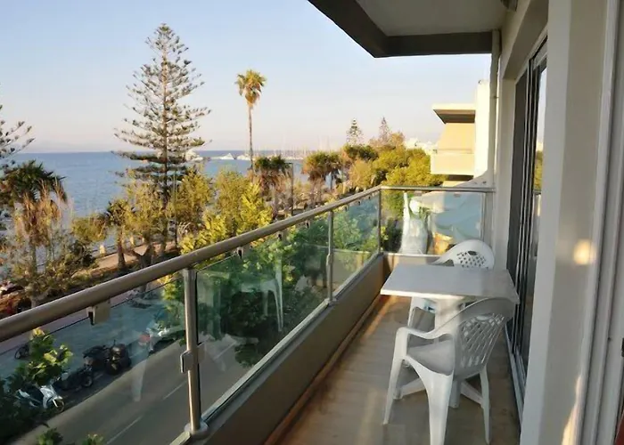 Apartahotel Bristol Sea View 2*